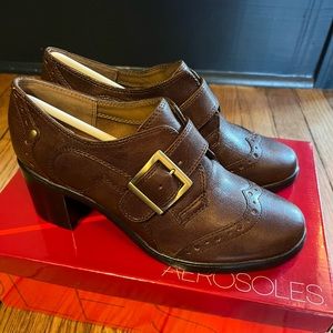 Aerosoles Heartfelt Brown Leather Shoes. Size 6.5.